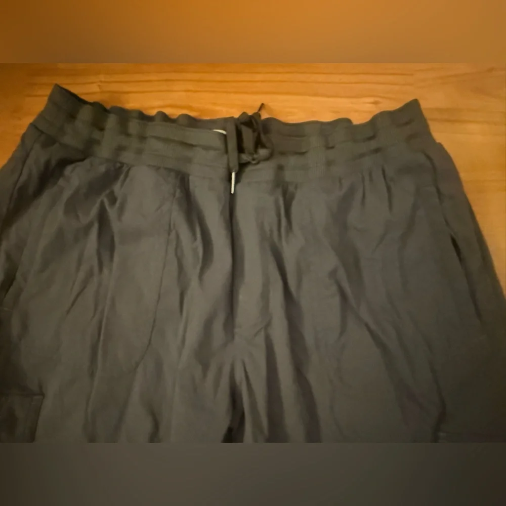 Women’s LL Bean Size XL Nylon Athletic PullOn Pants Drawstring Dark Gray pockets